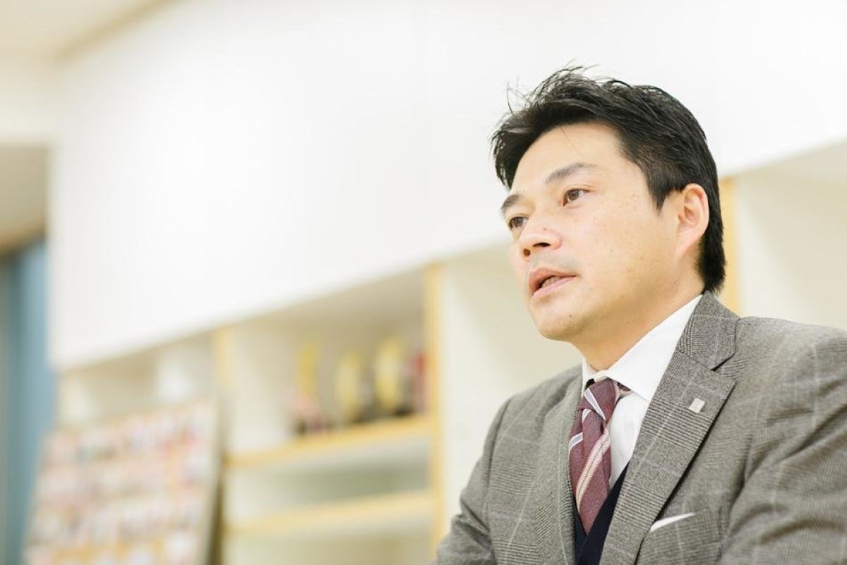 経営ハッカー ‐「中間業者が姿を消す」と言われる時代に、卸で90年やってきた会社が見つけたサバイバル術｜インタビュー・コラム